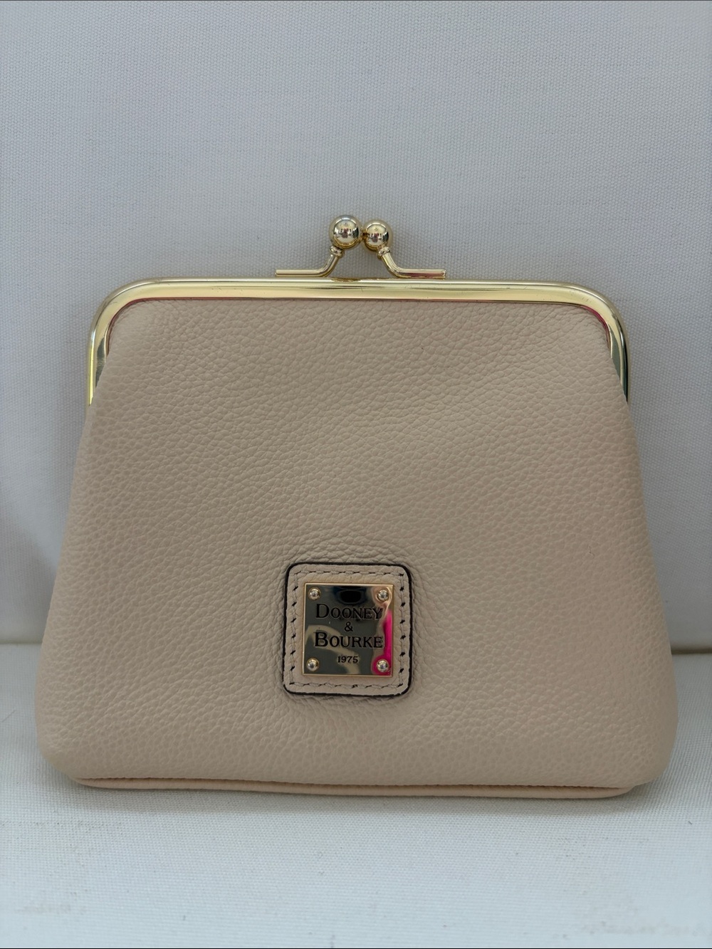 Dooney & Bourke Classic Kiss-Lock Wallet